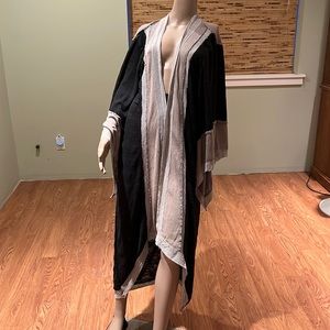 POL High-low Duster Black And Taupe With Gray Crochet Trim Size L